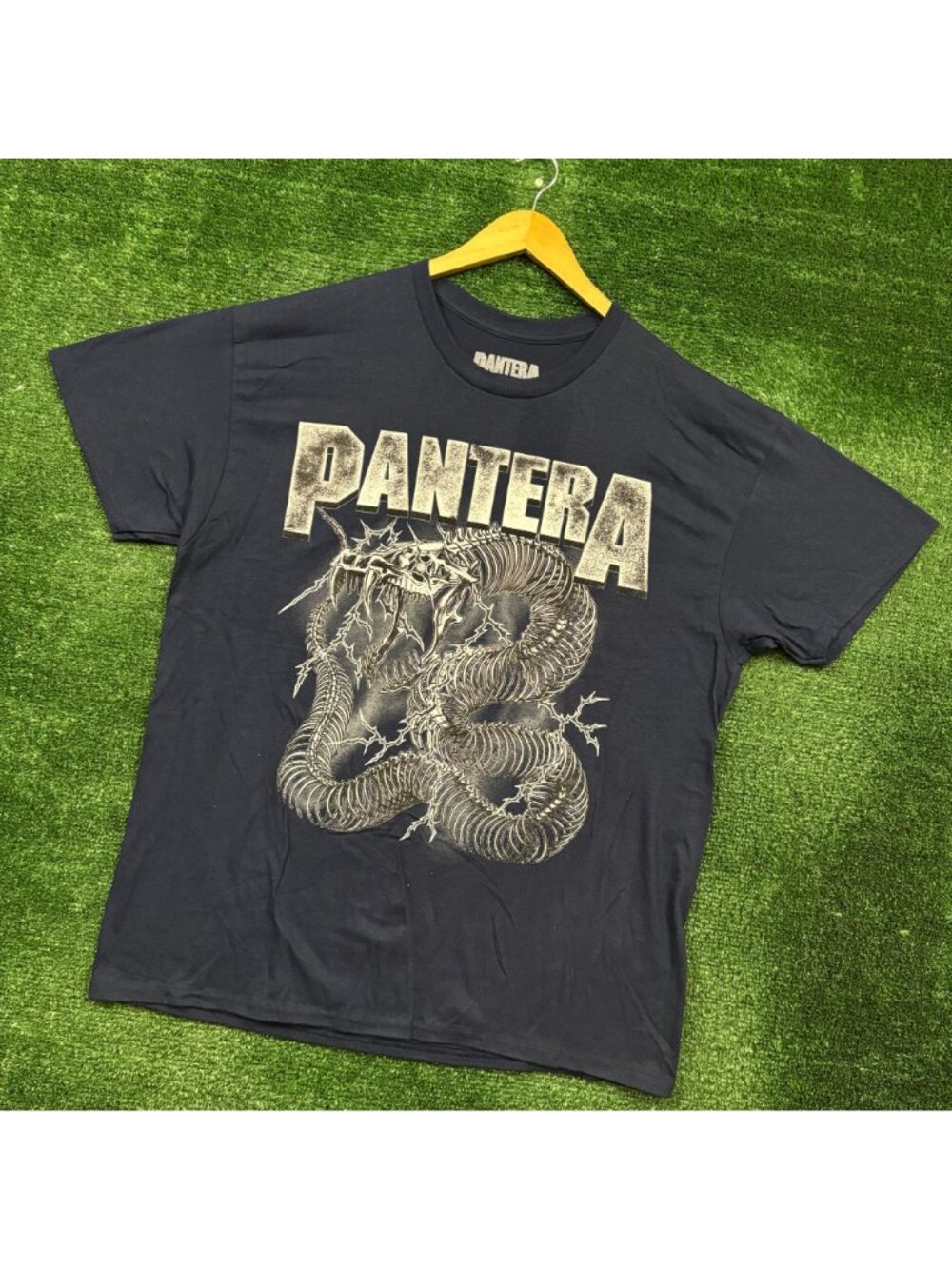 Pantera Skeletal Snake Thrash Metal Band T-Shirt Size Extra Large - Picture 3 of 4
